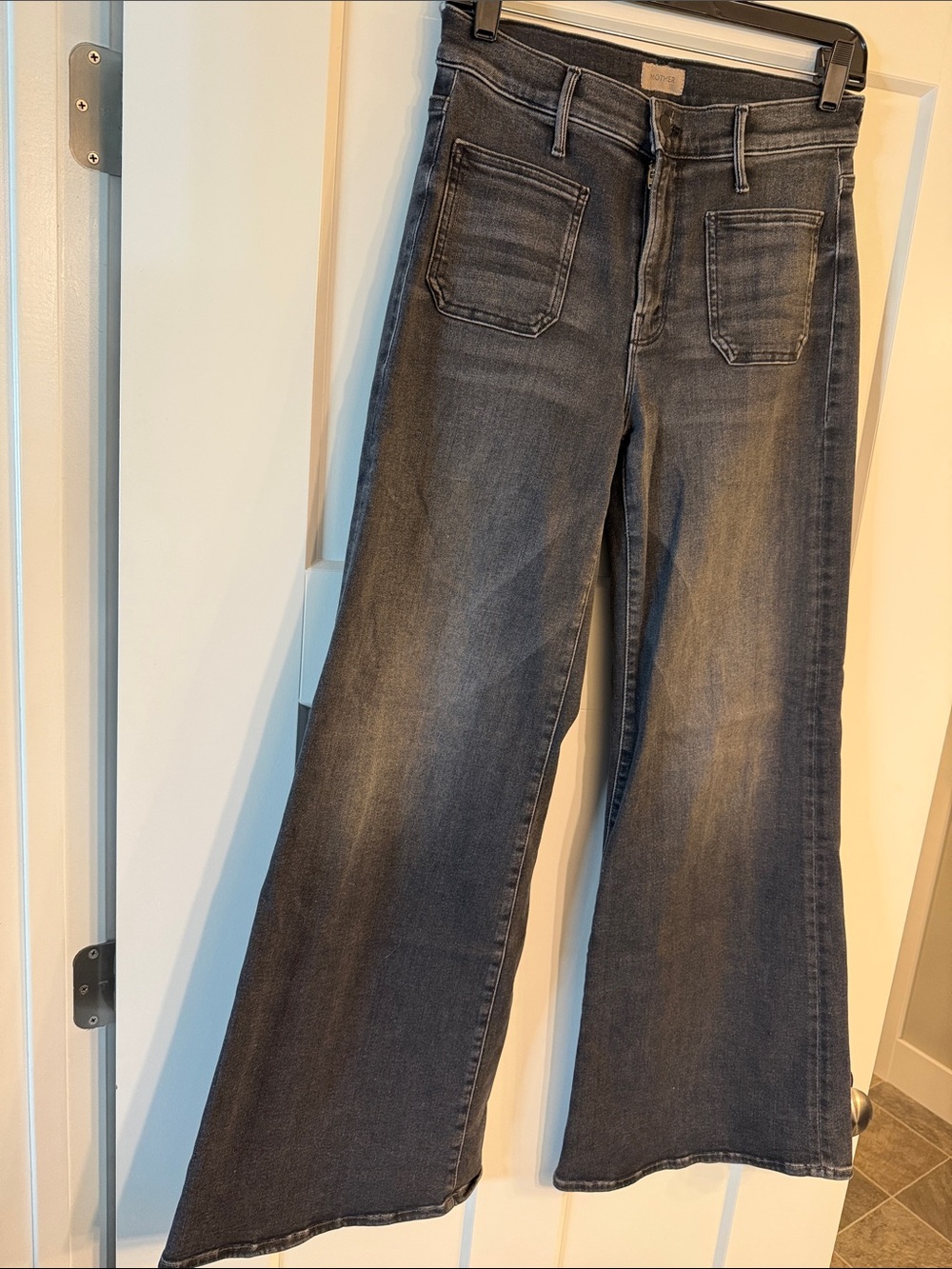 MOTHER Wide-Leg Jeans in Dark Gray Wash